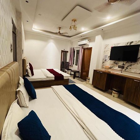 Mm Grand Hotel Varanasi Exterior photo