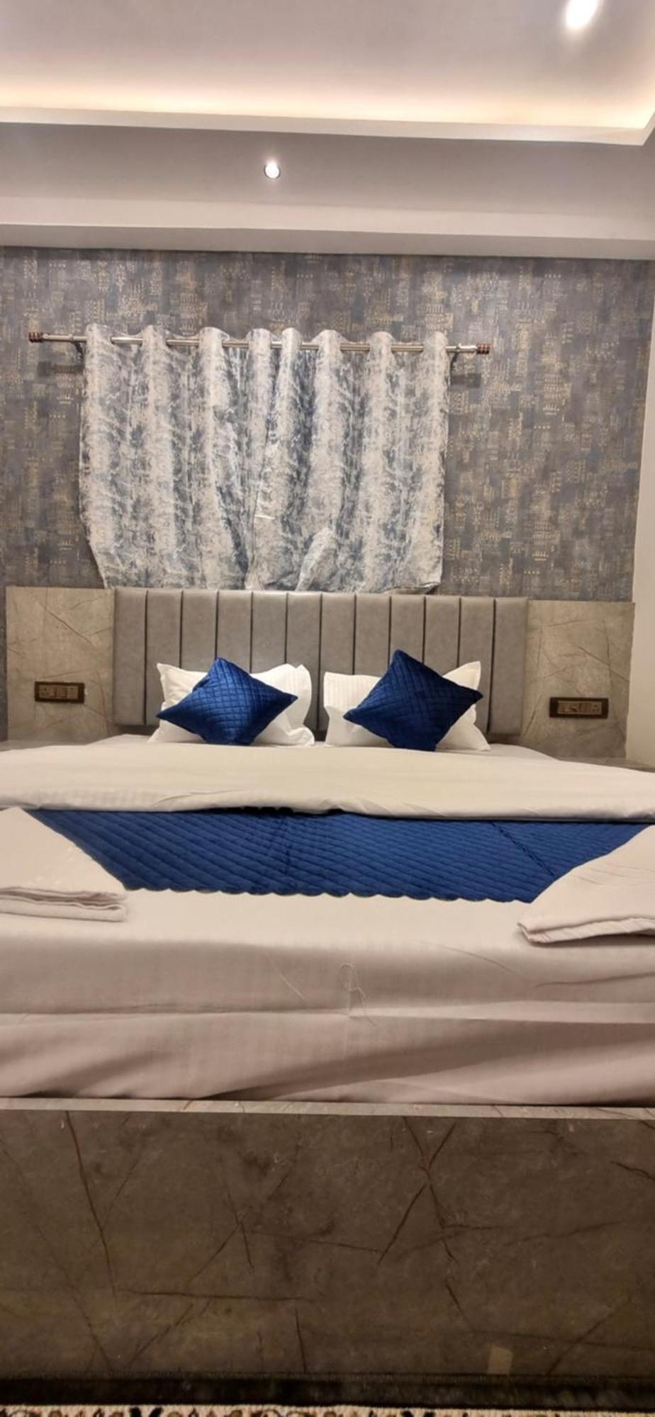 Mm Grand Hotel Varanasi Exterior photo
