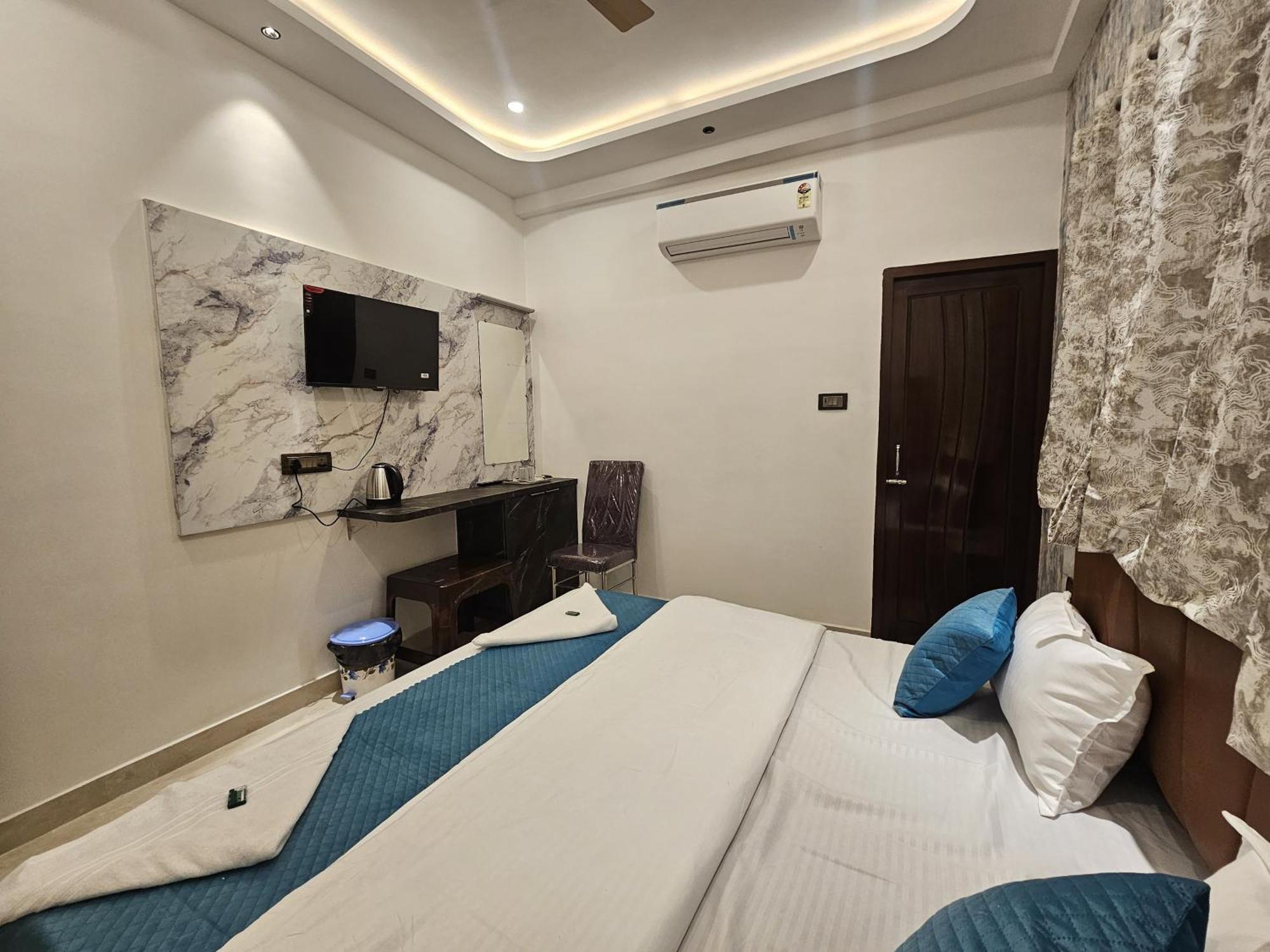 Mm Grand Hotel Varanasi Exterior photo