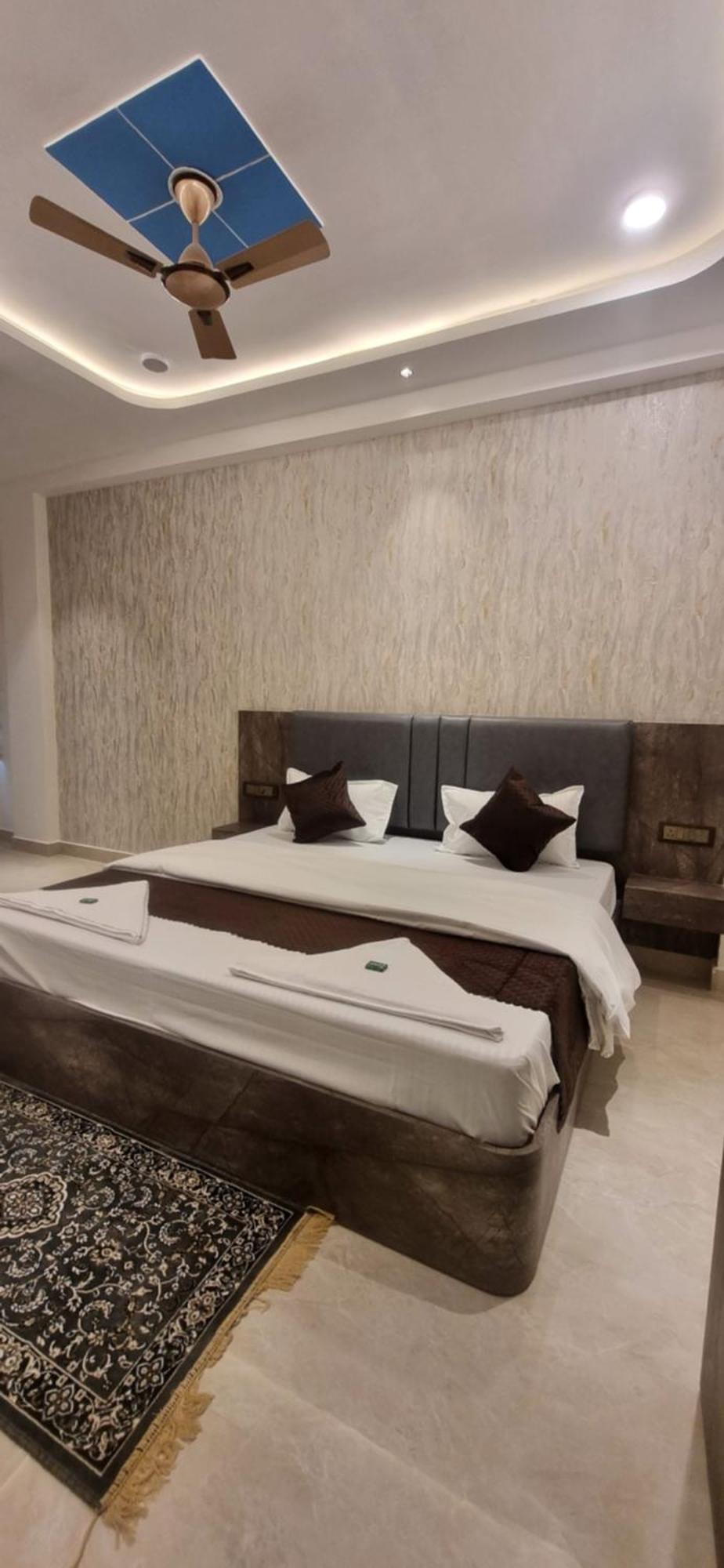 Mm Grand Hotel Varanasi Exterior photo