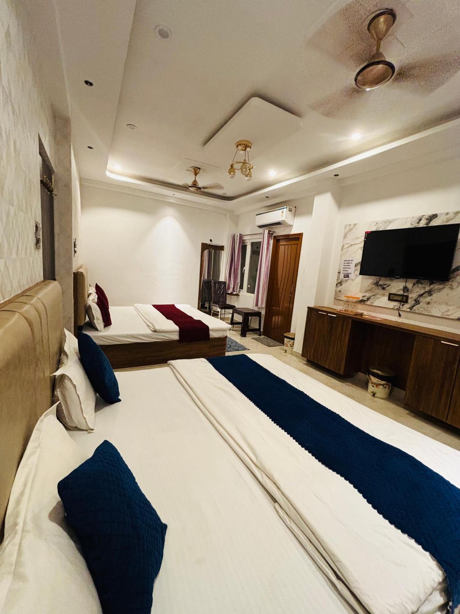 Mm Grand Hotel Varanasi Exterior photo