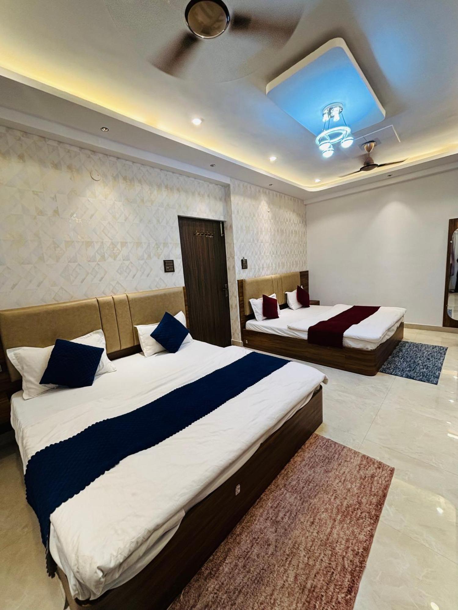 Mm Grand Hotel Varanasi Exterior photo